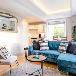 Holiday home Stunning 2 Bedroom In Converted Chapel, Bath